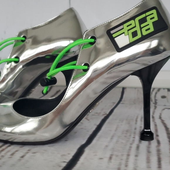 Prada - Picture 8 of 14